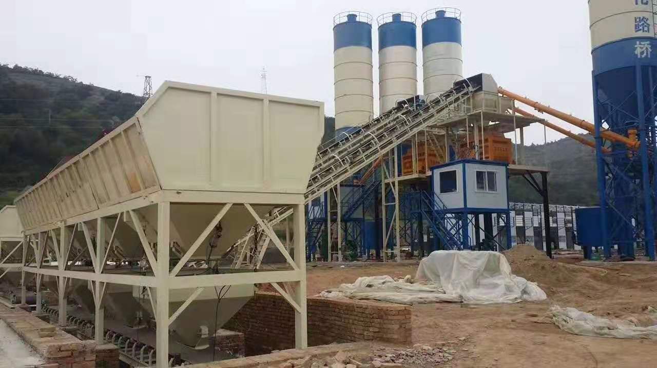 輝宏移動(dòng)攪拌站 輝宏移動(dòng)攪拌站